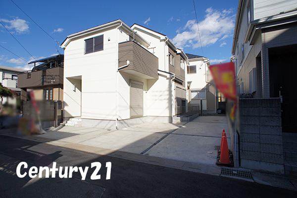 Local photos, including front road. 12 / 12 shooting completed