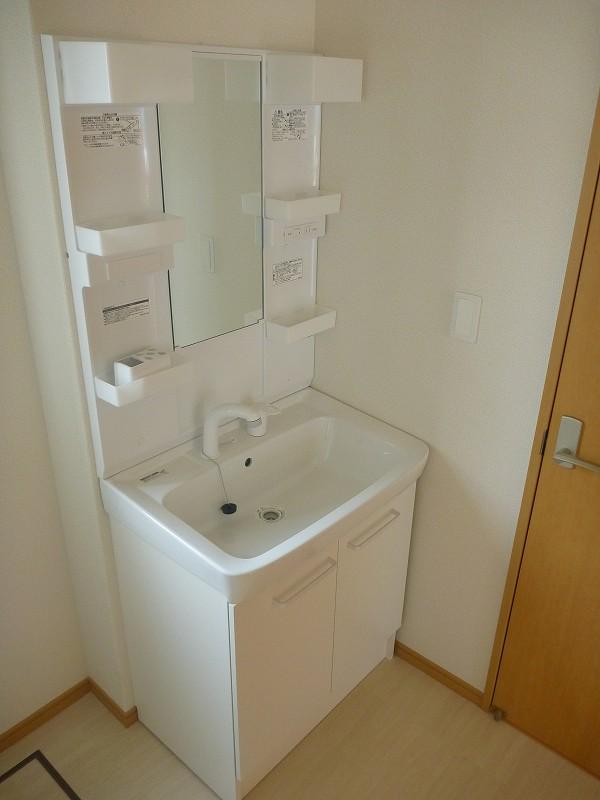 Wash basin, toilet. Same specifications