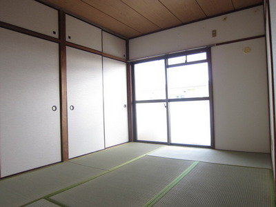 Living and room. Japanese-style room 6 quires! It is perfect in the bedroom!