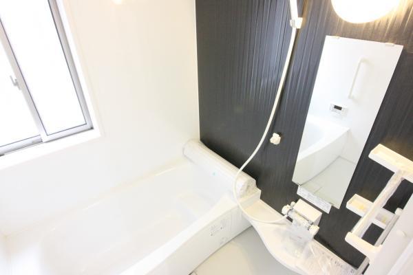 Same specifications photo (bathroom)