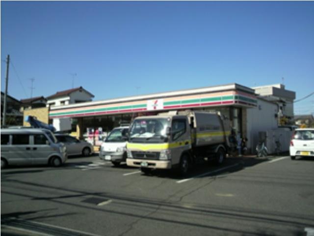 Convenience store. Seven-Eleven Ageo Hon 100m walk 2 minutes to 4-chome