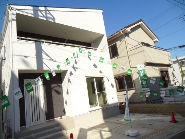 Local appearance photo. 9 Building ・ 10 Building  Building completed! You can preview! Please feel free to contact us. 
