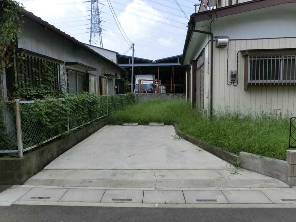 Parking lot. Local (August 2013) Shooting