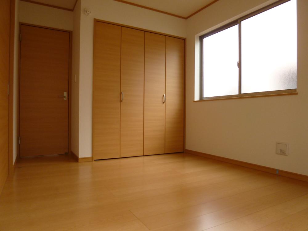 Non-living room. Indoor (11 May 2013) Shooting