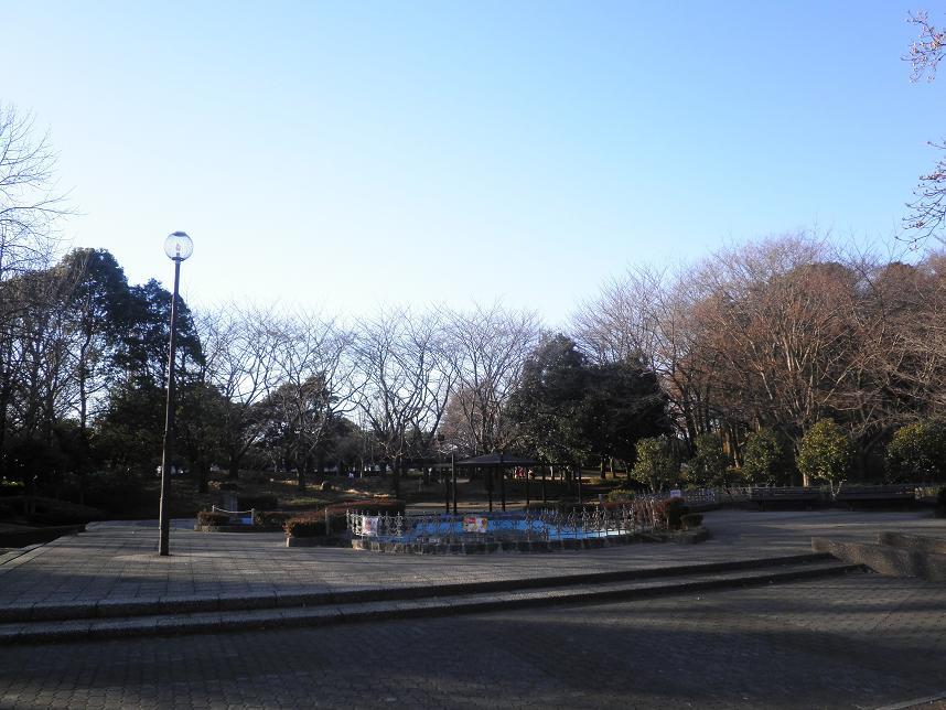 park. It is 1040m green and wide park to Hiratsuka park!