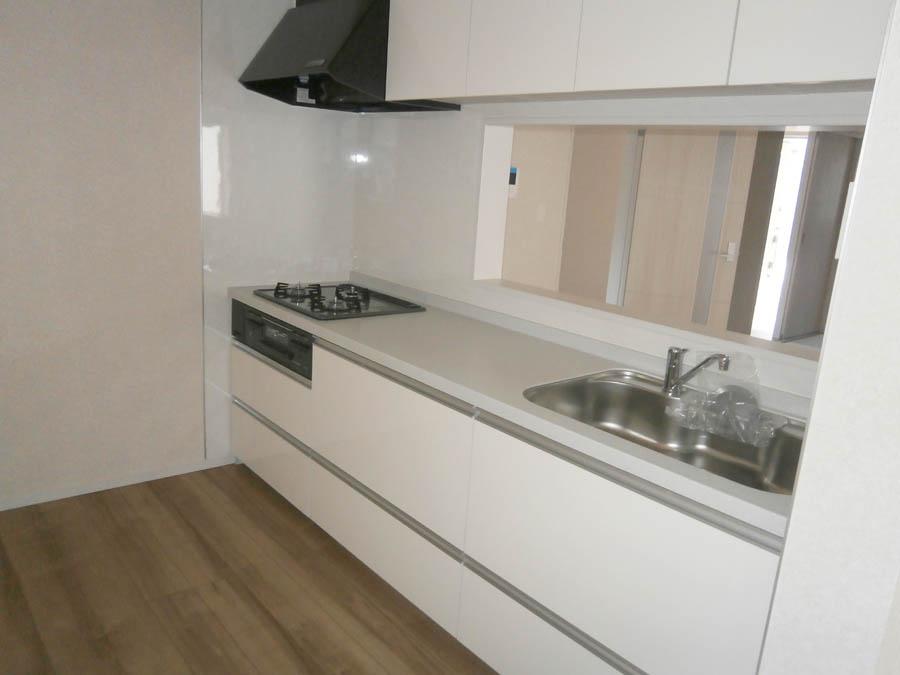 Kitchen. Was building completed. Such as the actual image from per yang, We have to wait all the time so you can see directly. 