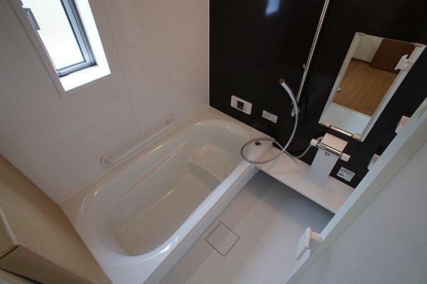 Bathroom. 1 Building