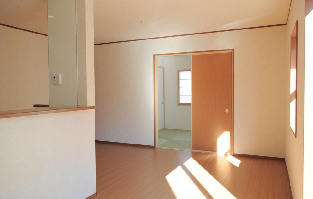 Living. (1) Building (11 May 2013) Shooting