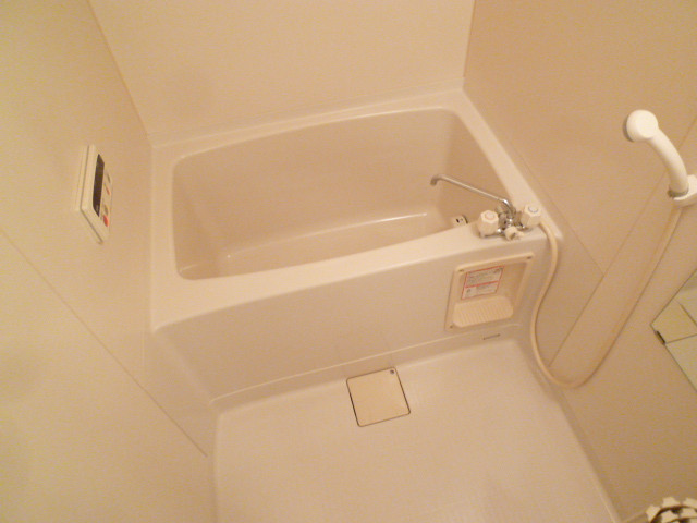 Bath. High temperature plus also safe cold because it is with hot water function ☆