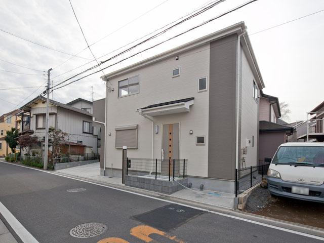 Local appearance photo.  ■ Two car space!  ■ Face-to-face kitchen 15 Pledge!  ■ Site 39 square meters of the spacious room!  ■ Walk-in closet with! 