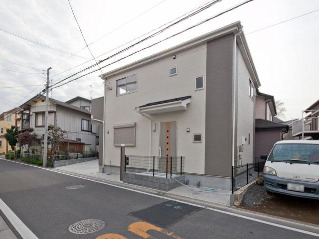 Local appearance photo. ■ Two car space! ■ Face-to-face kitchen 15 Pledge! ■ Site 39 square meters of the spacious room! ■ Walk-in closet with!