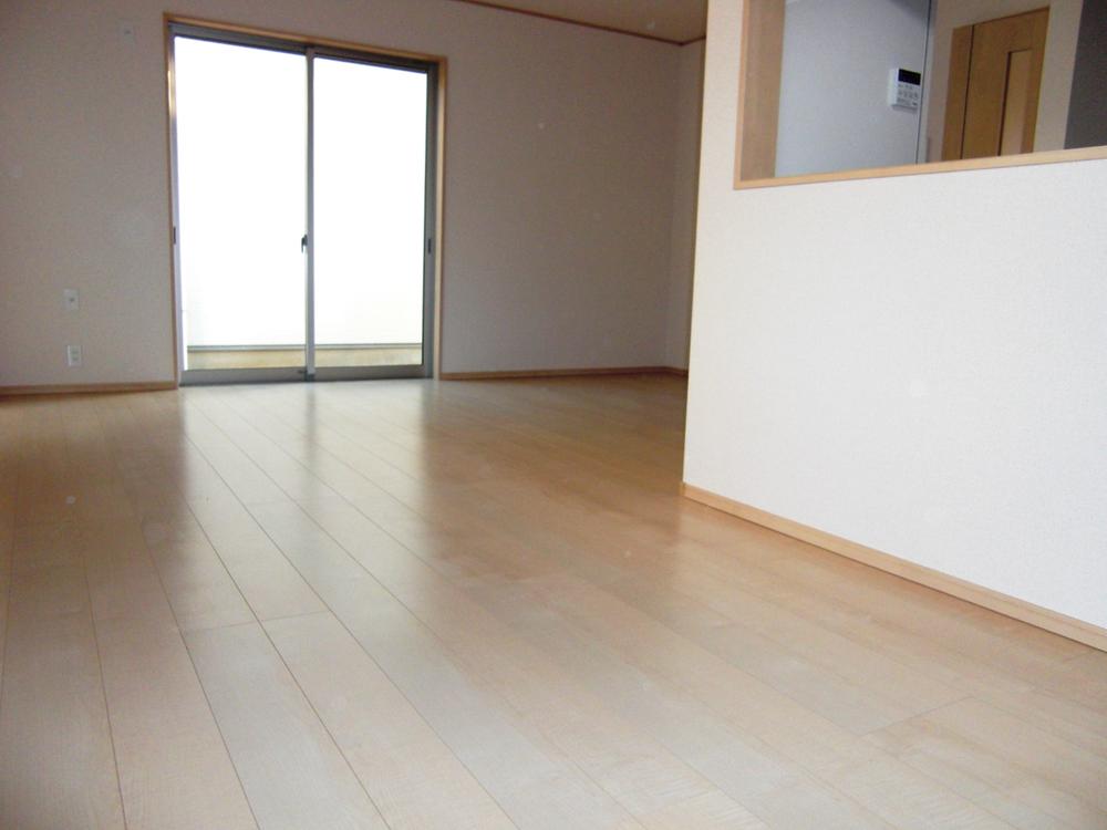 Living. Local (11 May 2013) Shooting