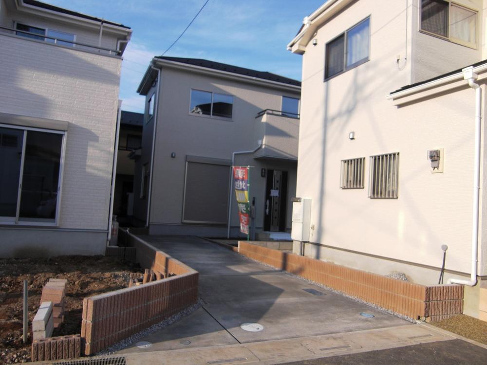 Living. Local (11 May 2013) Shooting