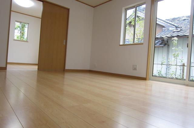 Same specifications photos (living)