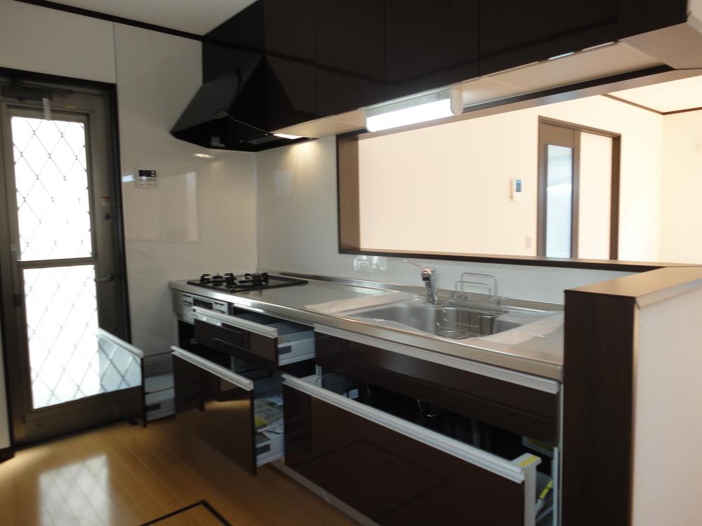 Same specifications photo (kitchen)