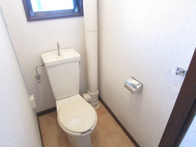 Toilet. toilet! You can also with window ventilation!