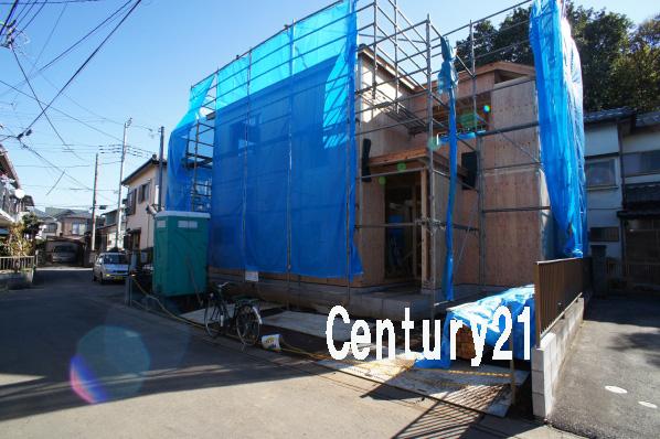 Local photos, including front road. 11 / 19 shooting Completion of framework