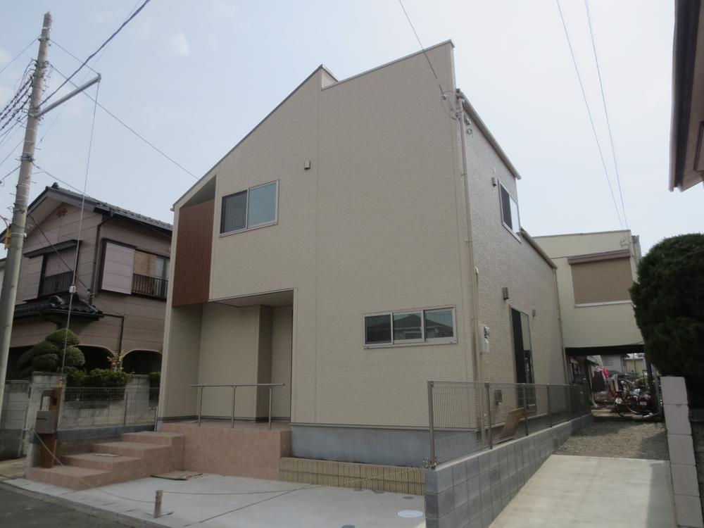 Building plan example (exterior photos). Building plan example Building price 13.5 million yen, Building area 99.17 sq m