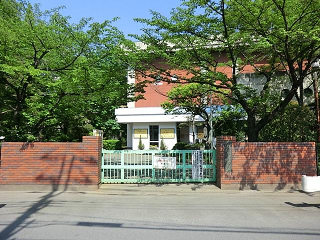 Primary school. Ageo Municipal tiled 300m up to elementary school
