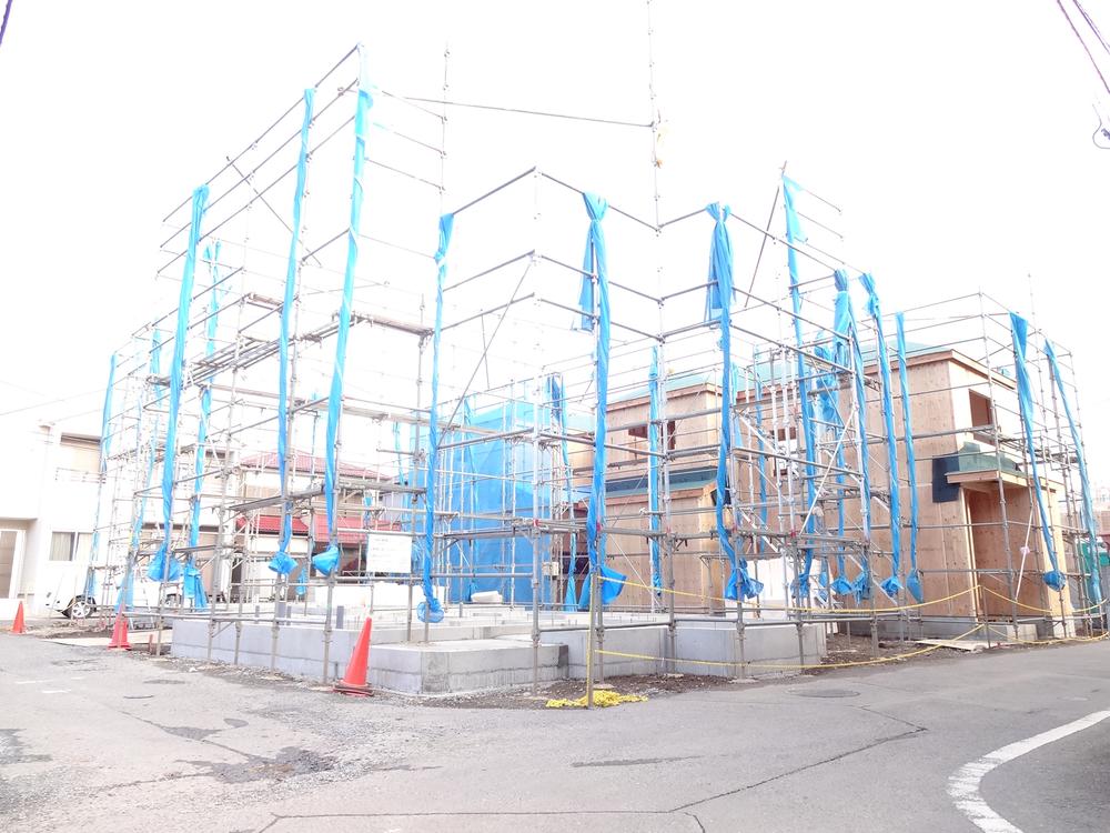 Local appearance photo. Local (11 May 2013) Shooting