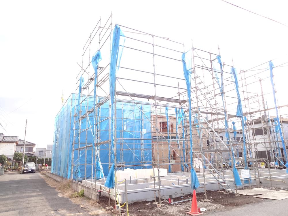 Local appearance photo. Local (11 May 2013) Shooting