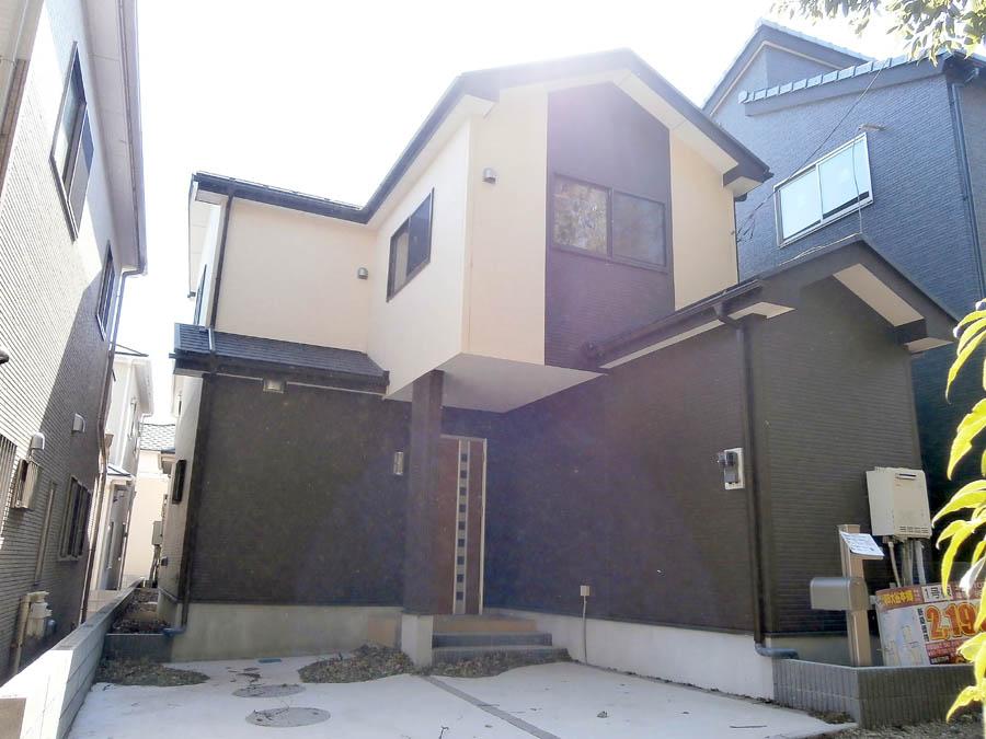 Local appearance photo. Was building completed. Such as the actual image from per yang, We have to wait all the time so you can see directly. 