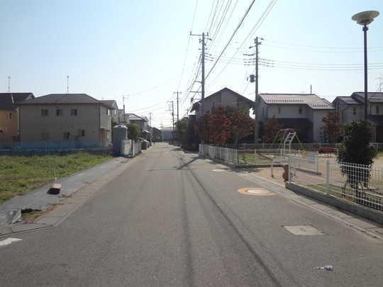 Local photos, including front road. Frontal road