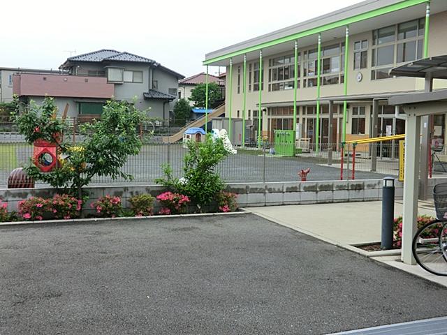 kindergarten ・ Nursery. Kaoru to kindergarten 478m