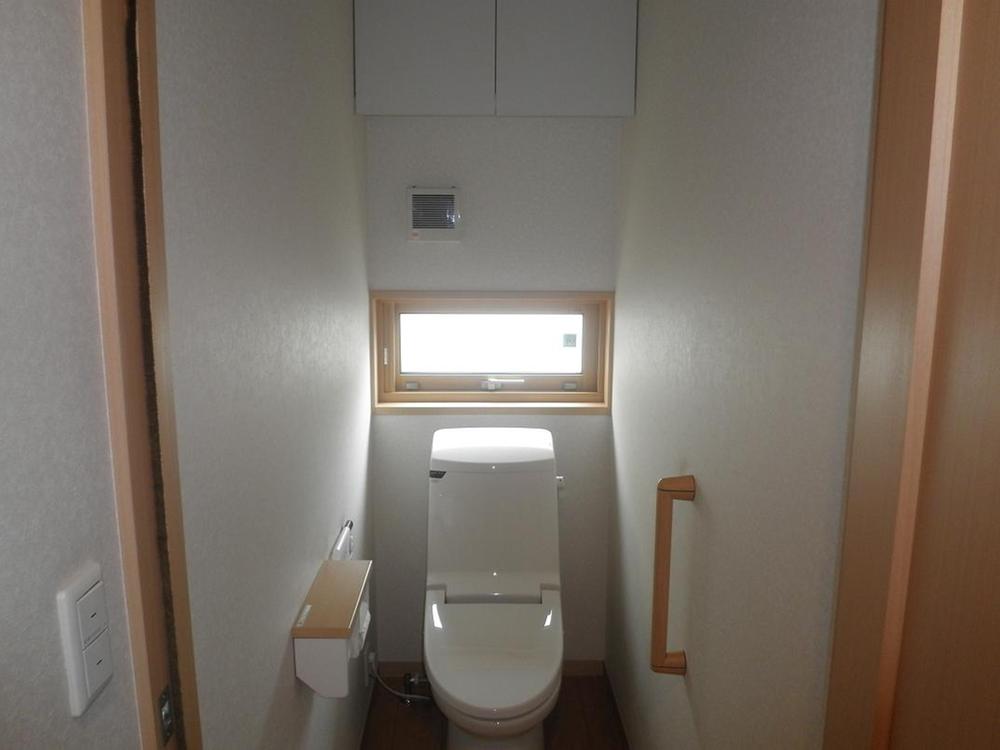 Toilet. Indoor (April 2013) Shooting