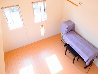 Non-living room. Overlooking the living room from the second floor Western-style