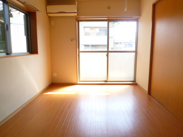 Other room space. It is comfortable even for cool summer there was the winter when there is air conditioning!