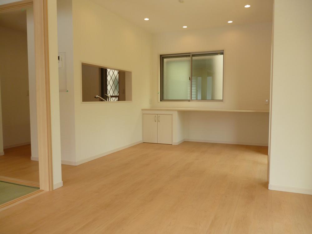 Living. Same specification interior image