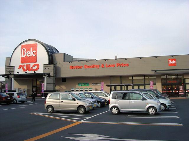 Supermarket. 780m image is an image to Berg. 