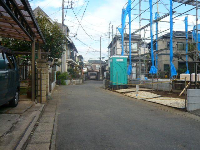 Local photos, including front road. 11 / 11 shooting