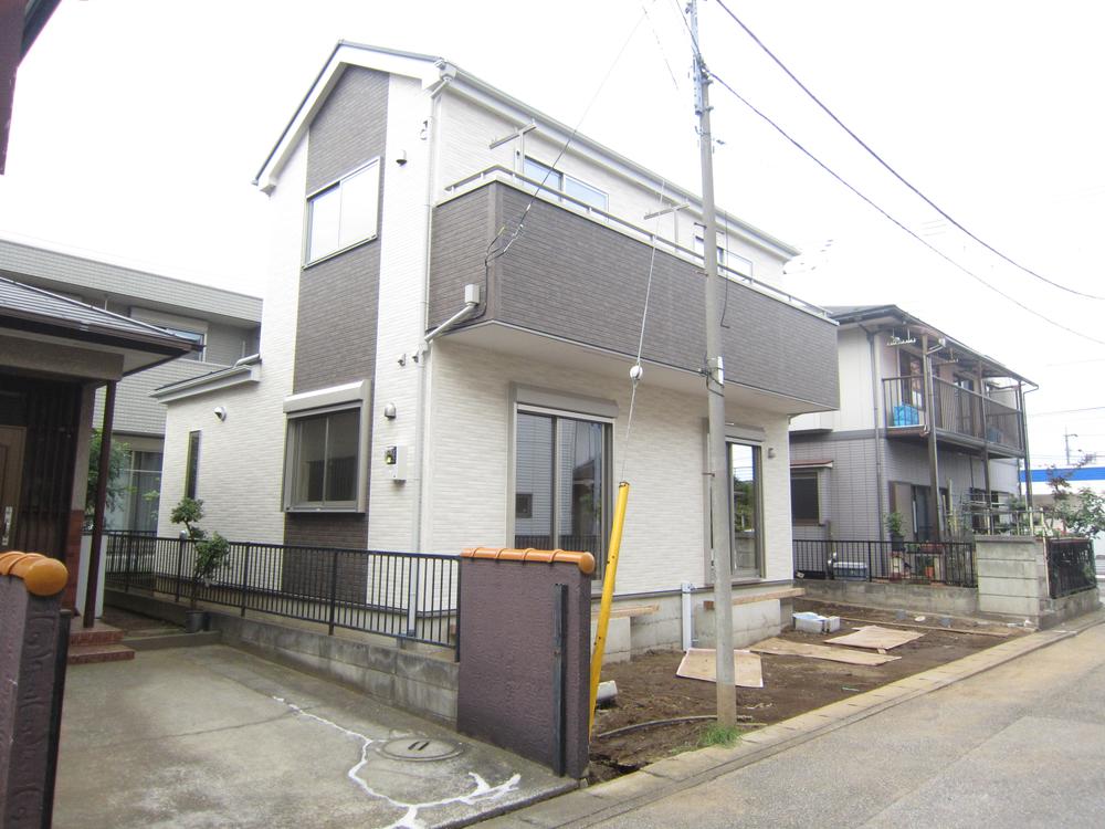 Local photos, including front road