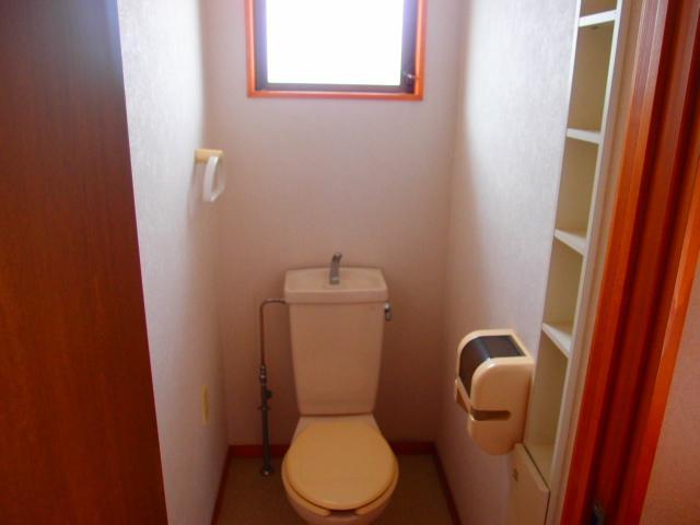 Toilet. Second floor