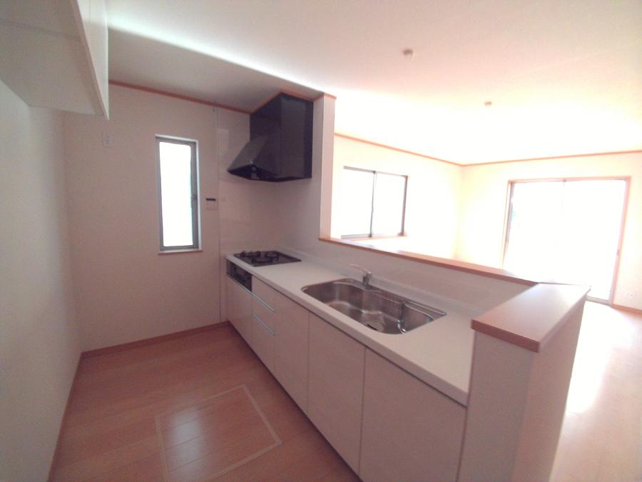 Kitchen. Was building completed. Such as the actual image from per yang, We have to wait all the time so you can see directly. 