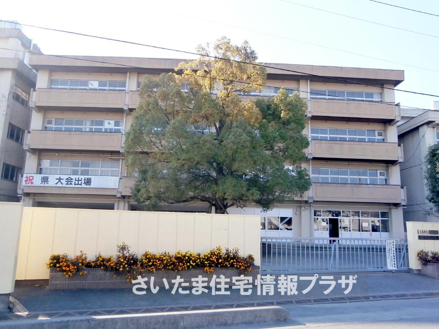 Junior high school. Ageo Tatsuhigashi until junior high school 966m