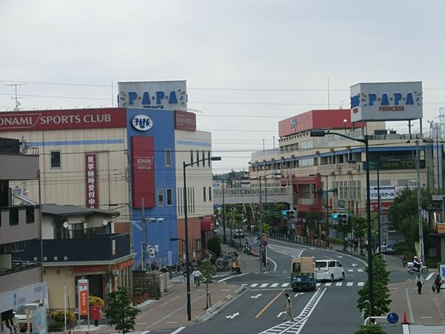 Shopping centre. P ・ A ・ P ・ A Ageo to shopping Avenue 1611m