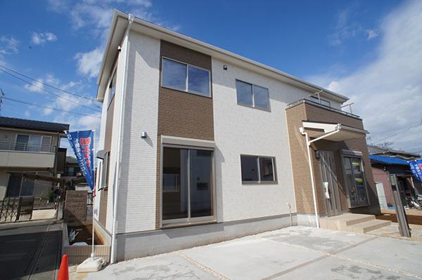 Local appearance photo. 1 Building