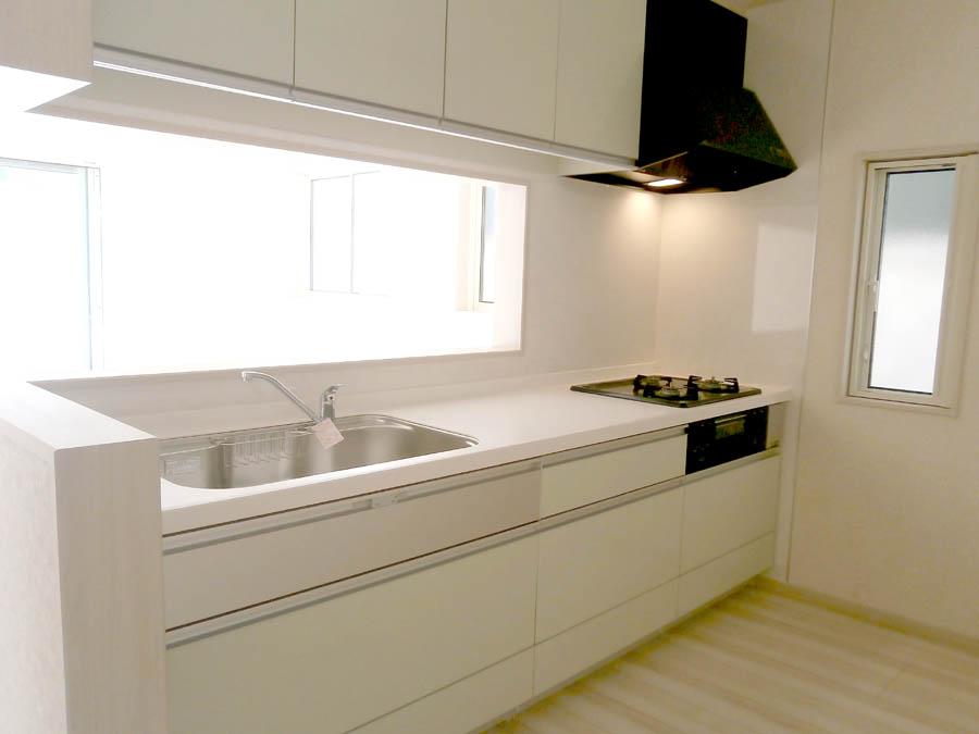 Kitchen. Was building completed. Such as the actual image from per yang, We have to wait all the time so you can see directly. 