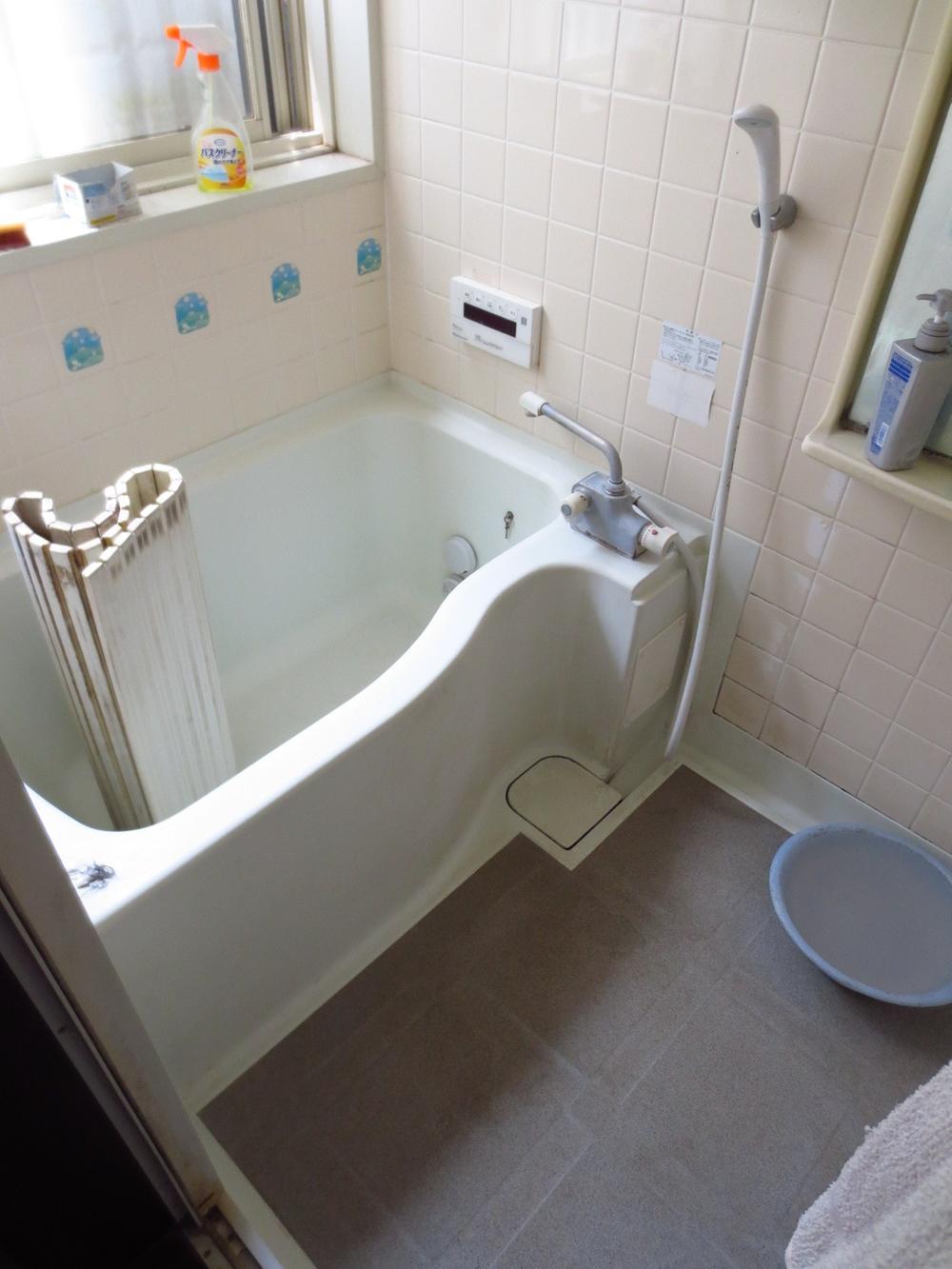 Bathroom. Indoor (June 2013) Shooting