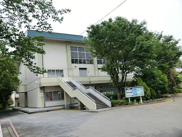 Other. Square Higashi Elementary School