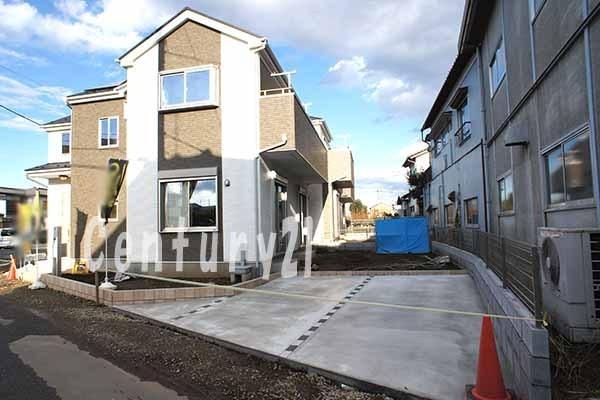 Local appearance photo. 1 Building