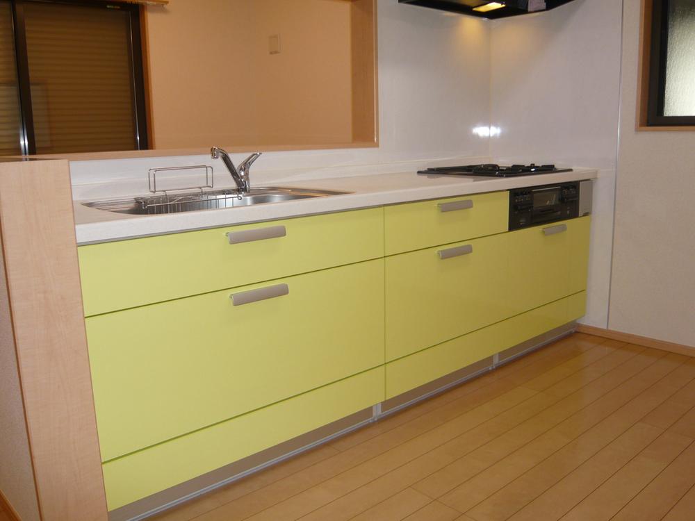 Kitchen. ■ System kitchen!