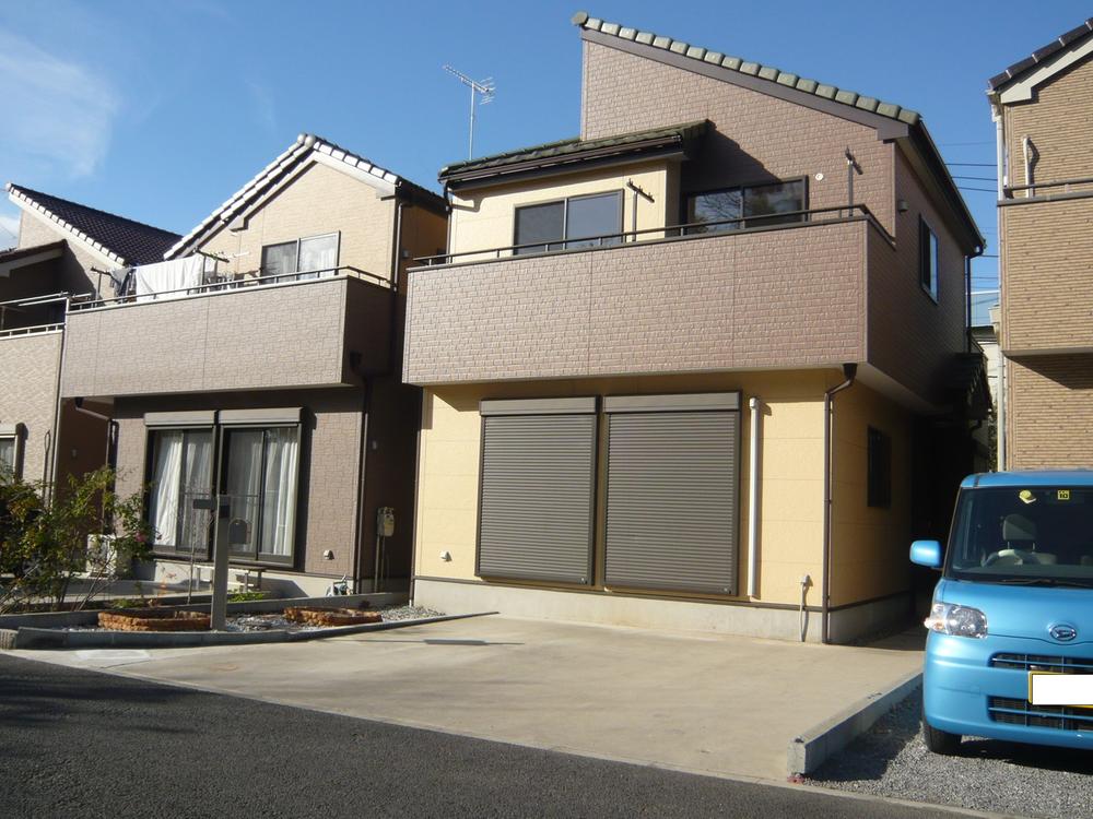 Local appearance photo. ■ Yang This good per south agreement road! ■ Interior coordination with furniture! ■ Preview Allowed! ■ City gas ・ This sewage!