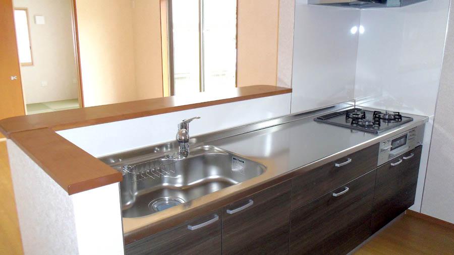 Kitchen. Was building completed. Such as the actual image from per yang, We have to wait all the time so you can see directly.