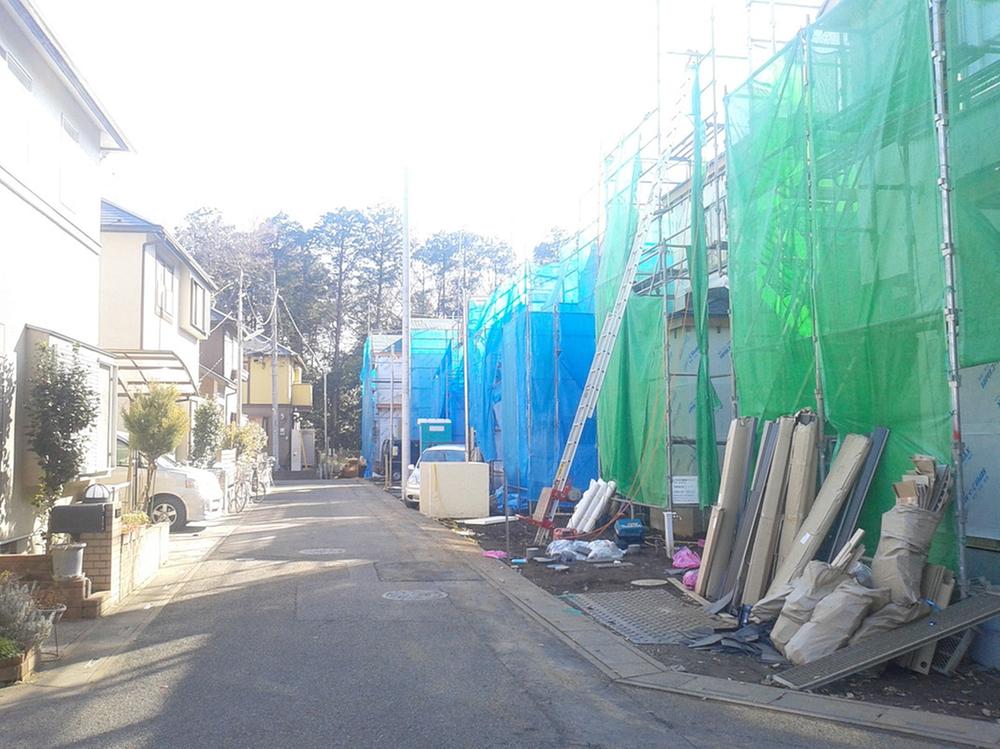 Local appearance photo. Local (12 May 2013) Shooting