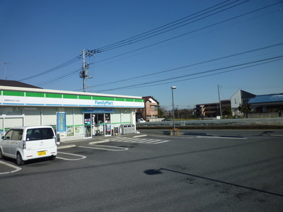 Convenience store. Family Mart (convenience store) to 400m