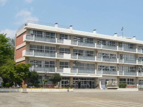 Primary school. Asaka 90m until the sixth elementary school